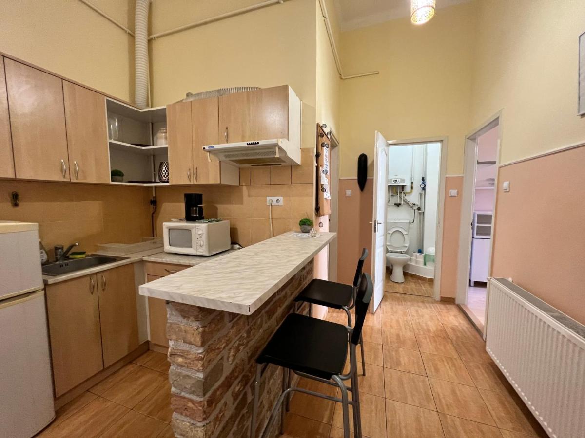Old Town Apartment Сегед Экстерьер фото