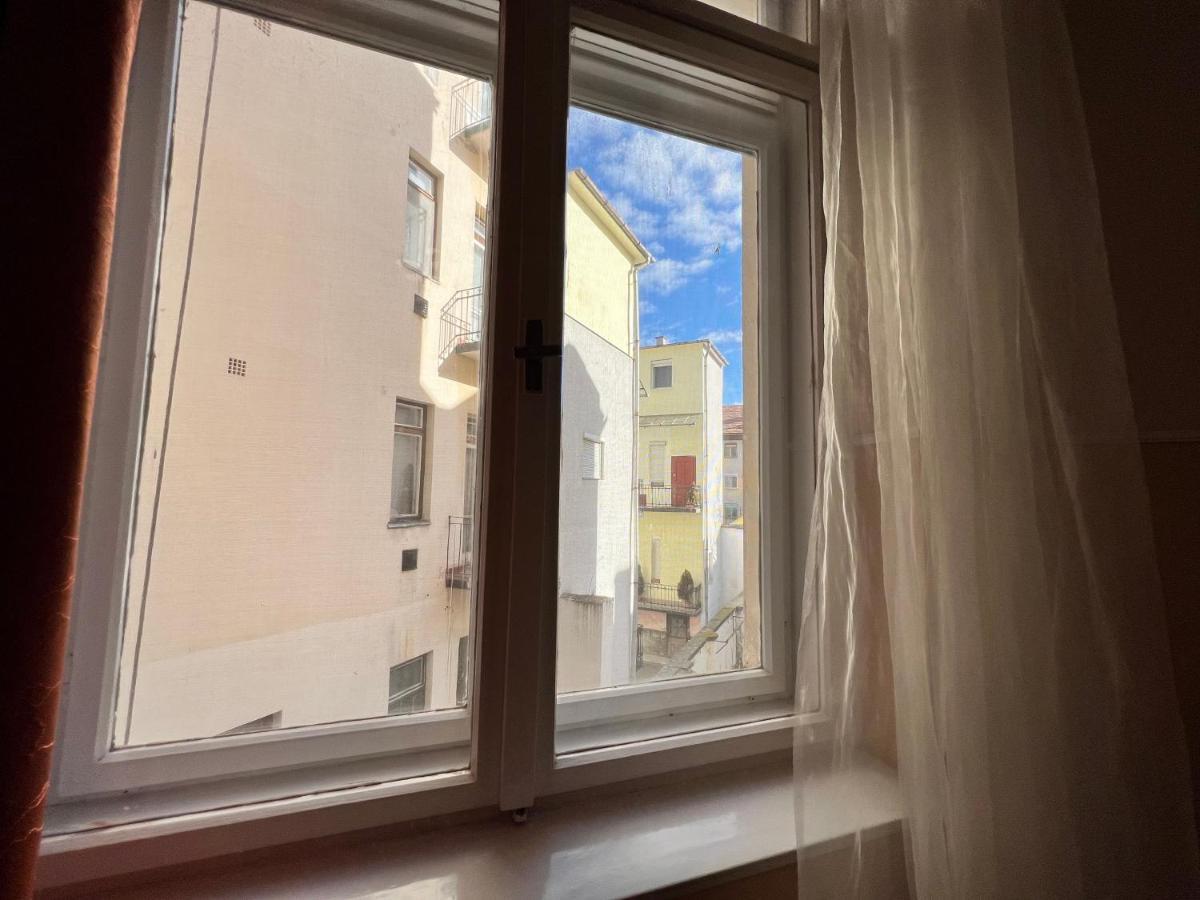 Old Town Apartment Сегед Экстерьер фото