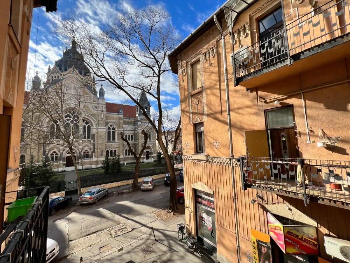 Old Town Apartment Сегед Экстерьер фото